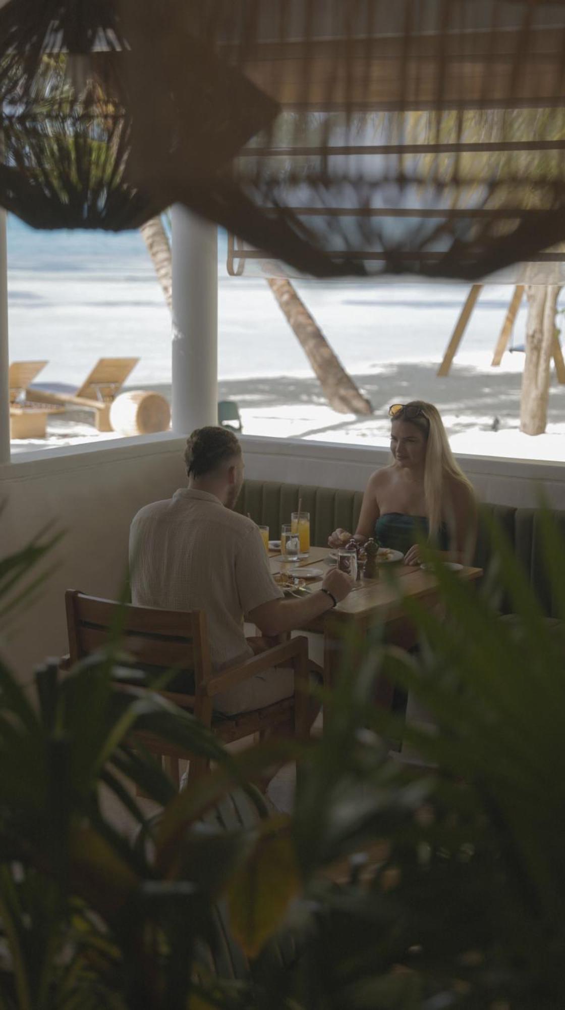 Stone Beach Club ディフューシ エクステリア 写真